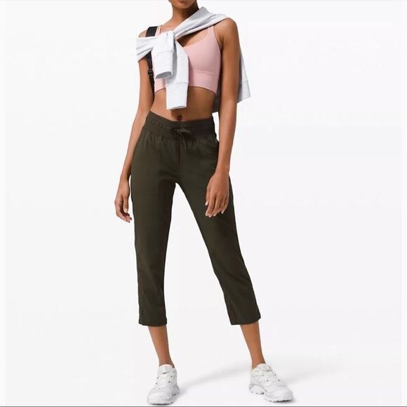 Lululemon Olive Green Jogger Dance Pants, Size 4 - Picture 1 of 14